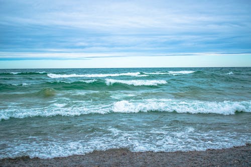 An Beach Waves Crashing on Shore