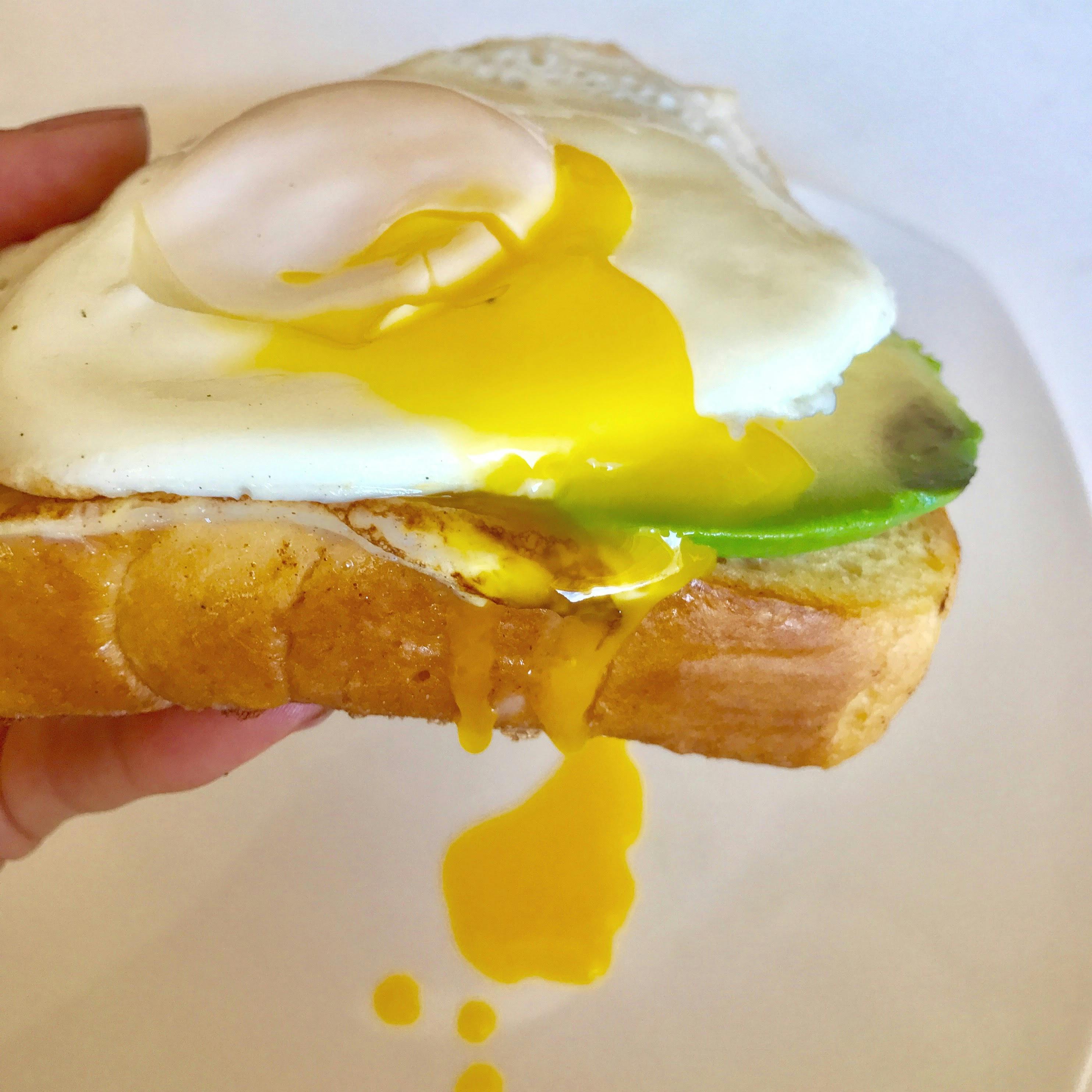 Free stock photo of Egg sandwich, egg yolk