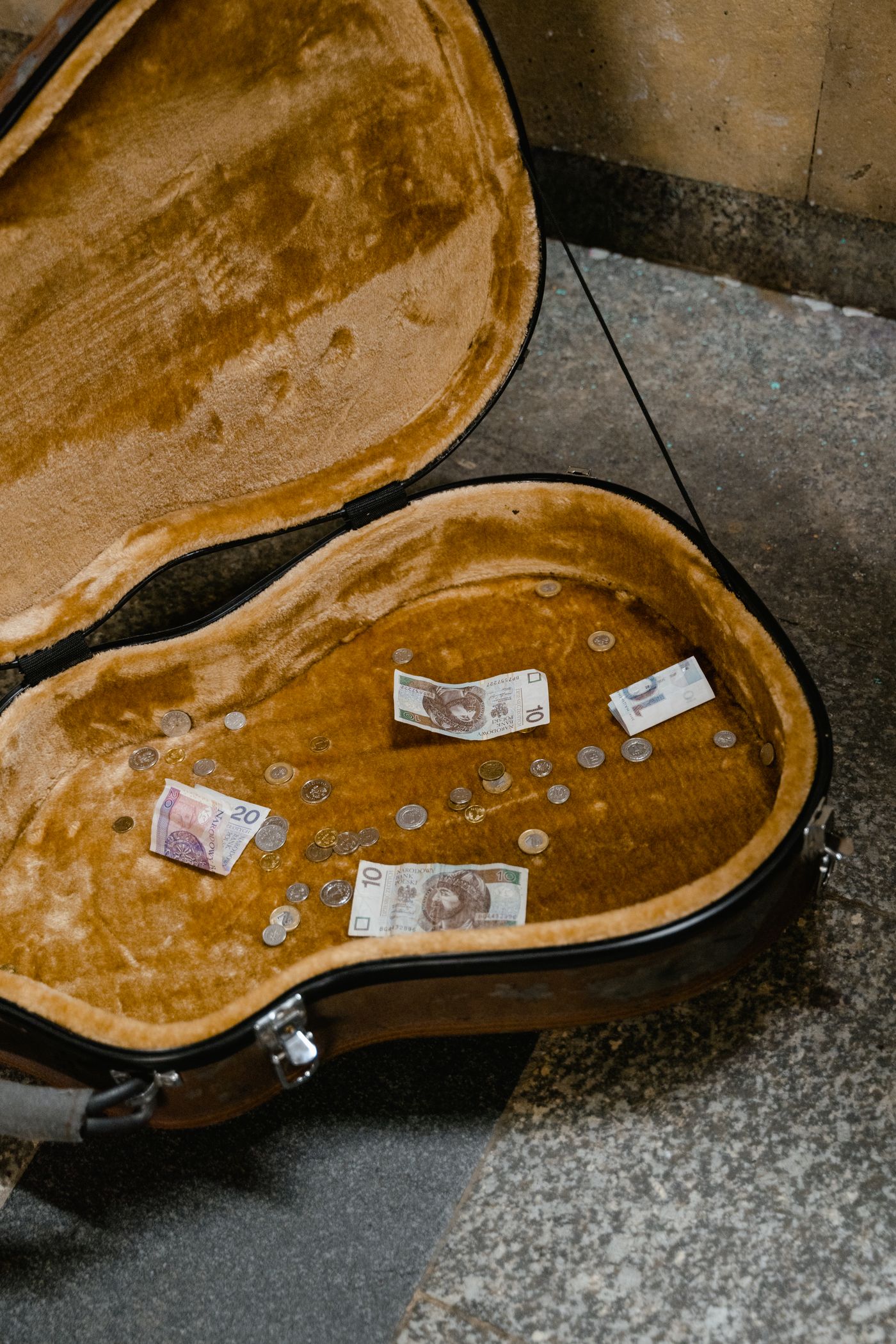 An open guitar case