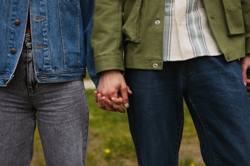 Gratis lagerfoto af afslappet, cowboyjakke, denimbukser