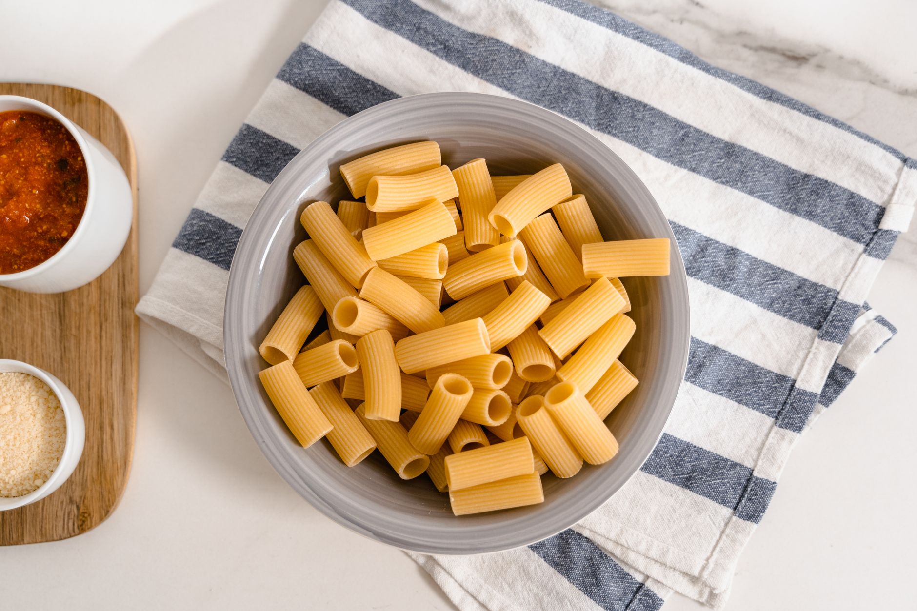 Rigatoni pasta with beef meatballs and tomato sauce
