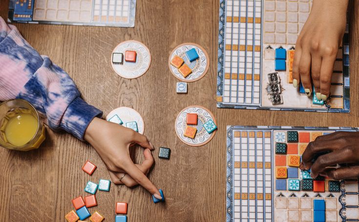 Online Casino: Spielautomaten und Live-Spiele im Überblick