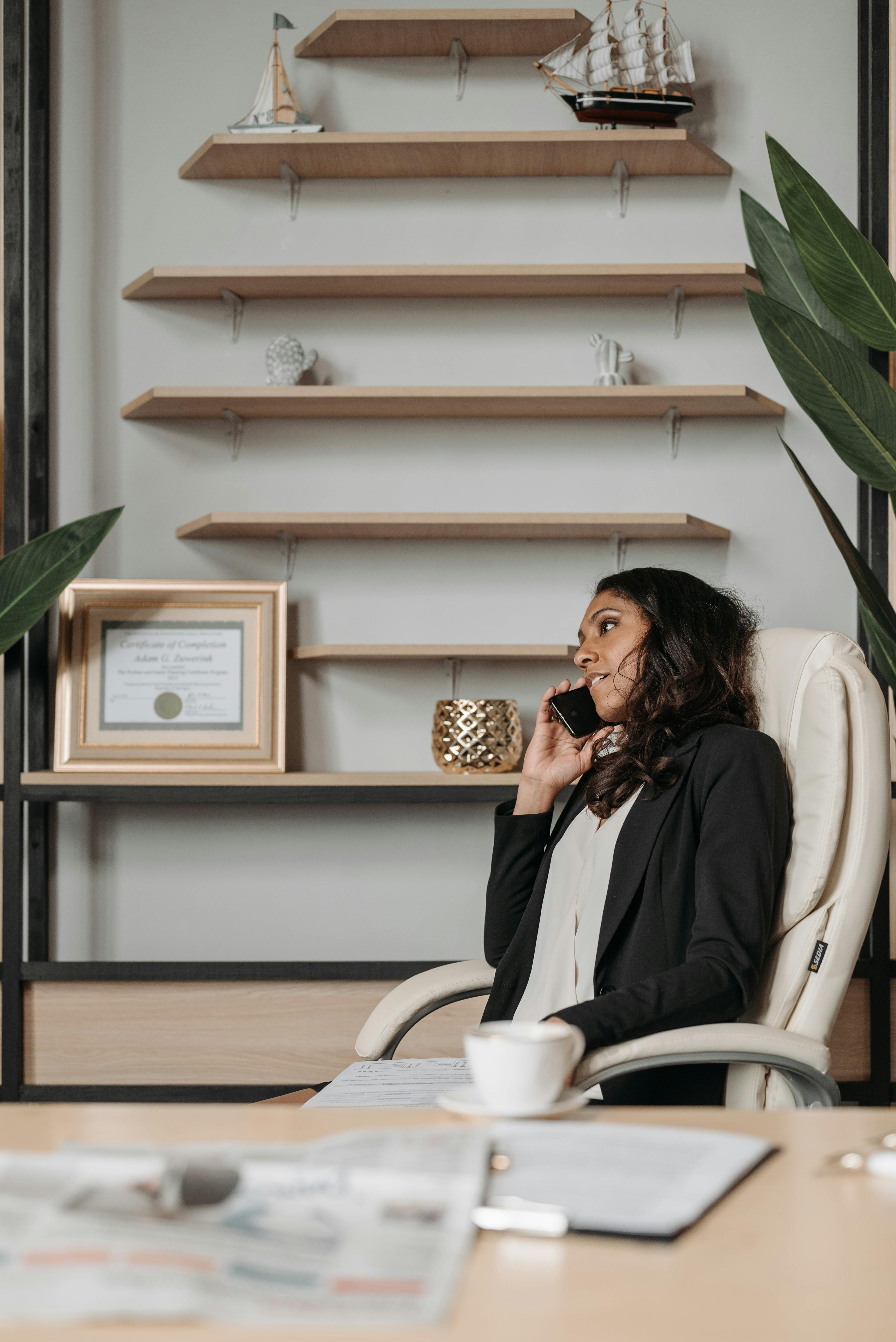 Bezpłatne Darmowe zdjęcie z galerii z #wnętrz, biurko, biuro Zdjęcie z galerii