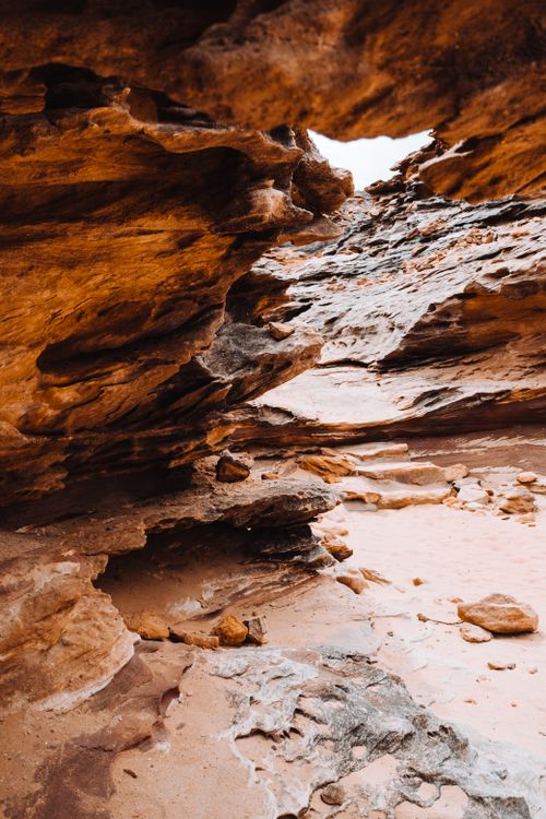 Free Discover the beauty of this majestic sandstone rock formation in a barren, arid landscape. Stock Photo