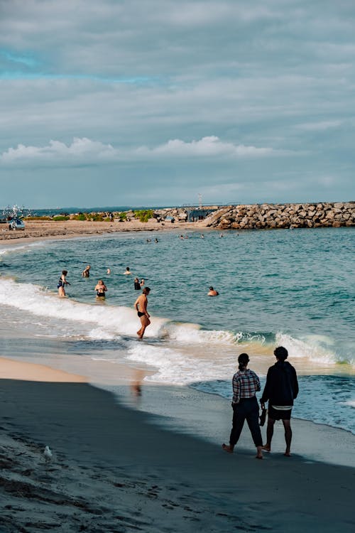 Kostenloses Stock Foto zu meeresküste, menschen, strand