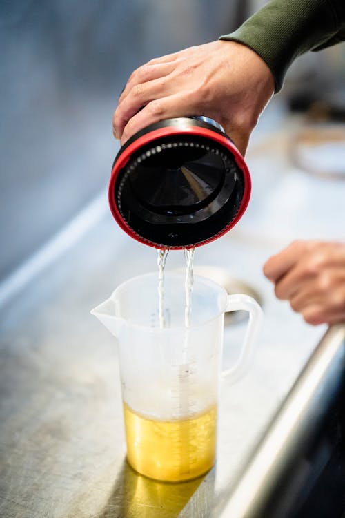 Fotos de stock gratuitas de beber, cántaro, tiro vertical