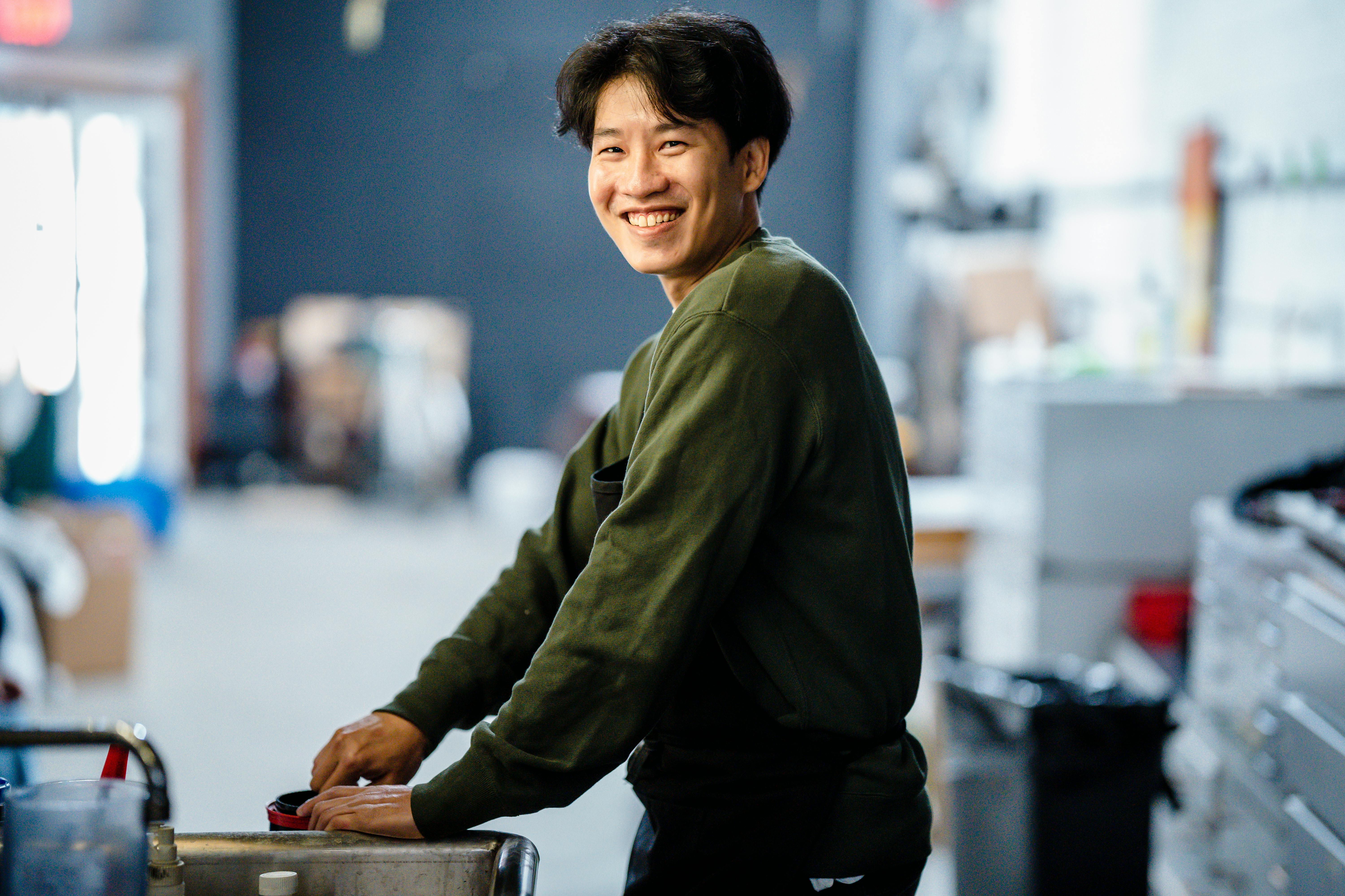 Danny Seo Reveals Surprising Kitchen Hacks For Freezing Food | The Drew Barrymore Show (J3RqY5yN8O) — Photo by Annushka  Ahuj
