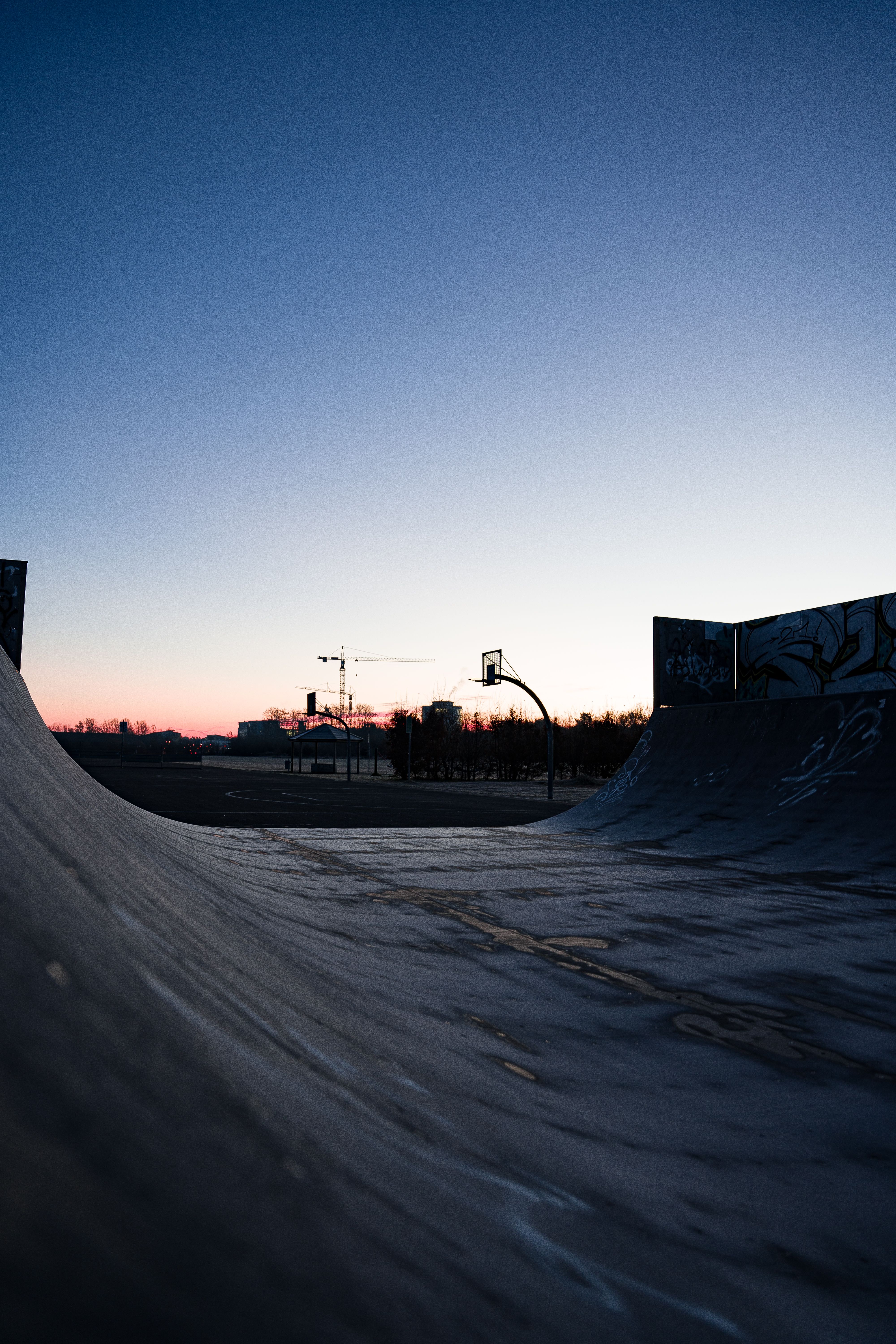 Vert Ramp Beside a Basketball Court · Free Stock Photo