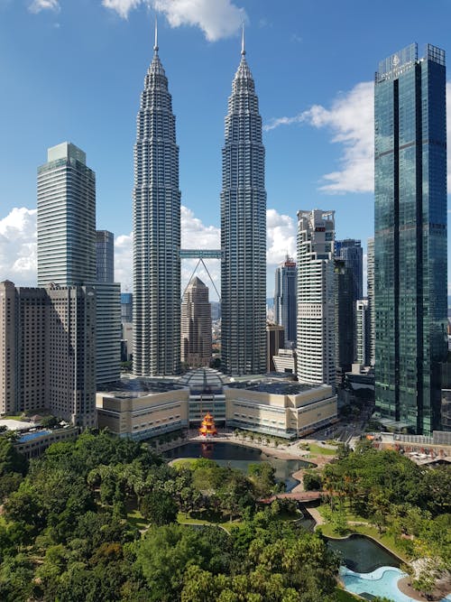Free Petronas Twin Towers in Malaysia Stock Photo