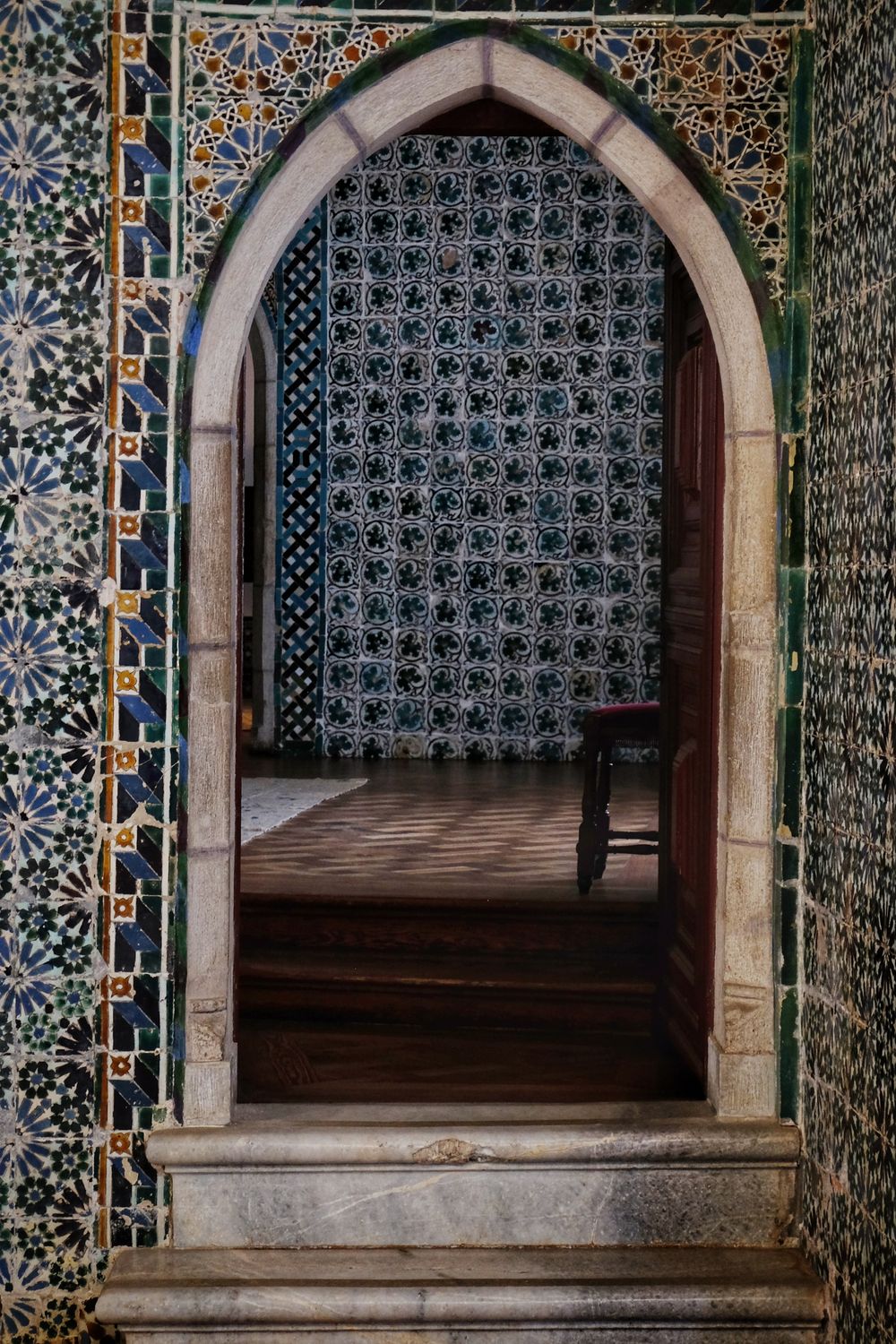 Symmetrical View of an Arch Entrance and Oriental Decorative Tiles ...