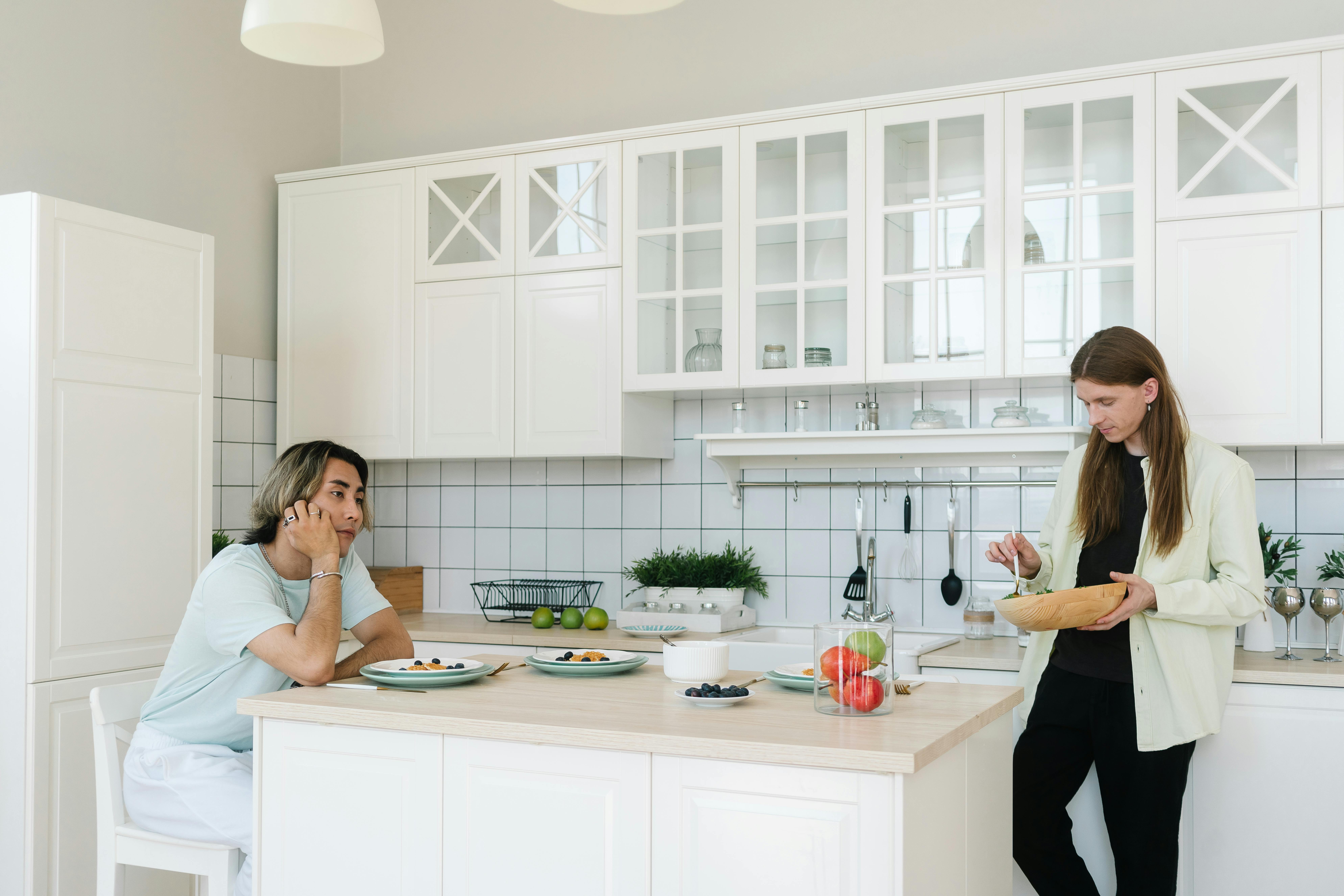 home cooking meal planning — Photo by Mikhail Nilov on Pexels