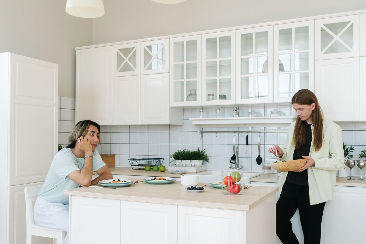 flat moves in Ravenscourt Park — Flat Moves in Ravenscourt Park — the working end of the job
