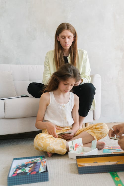 Foto profissional grátis de criança, em casa, família