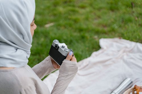 Free Ilmainen kuvapankkikuva tunnisteilla henkilö, hijab, kamera Stock Photo