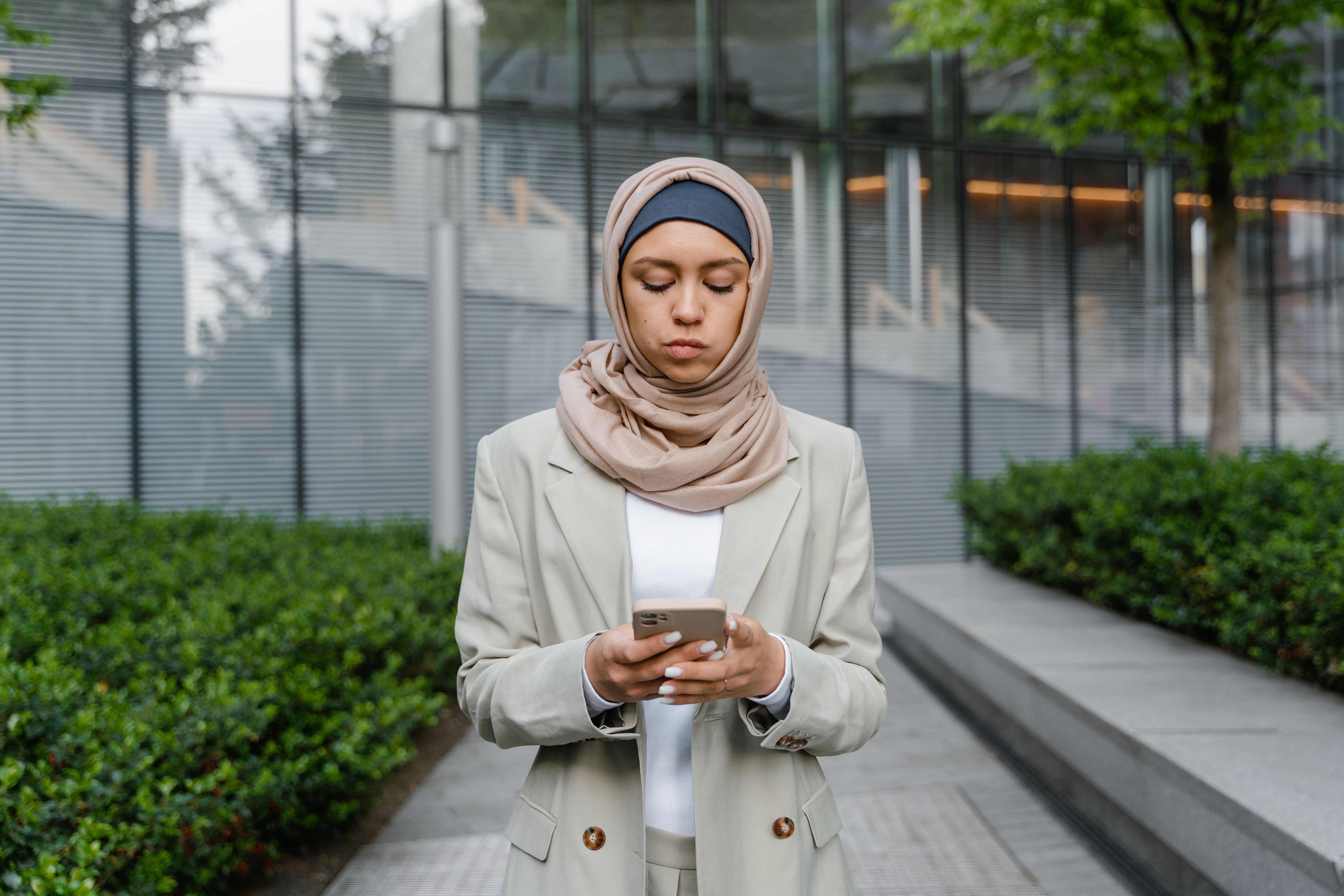 Islamic Social Media Etiquette: A Guide to Digital Adab in 2026