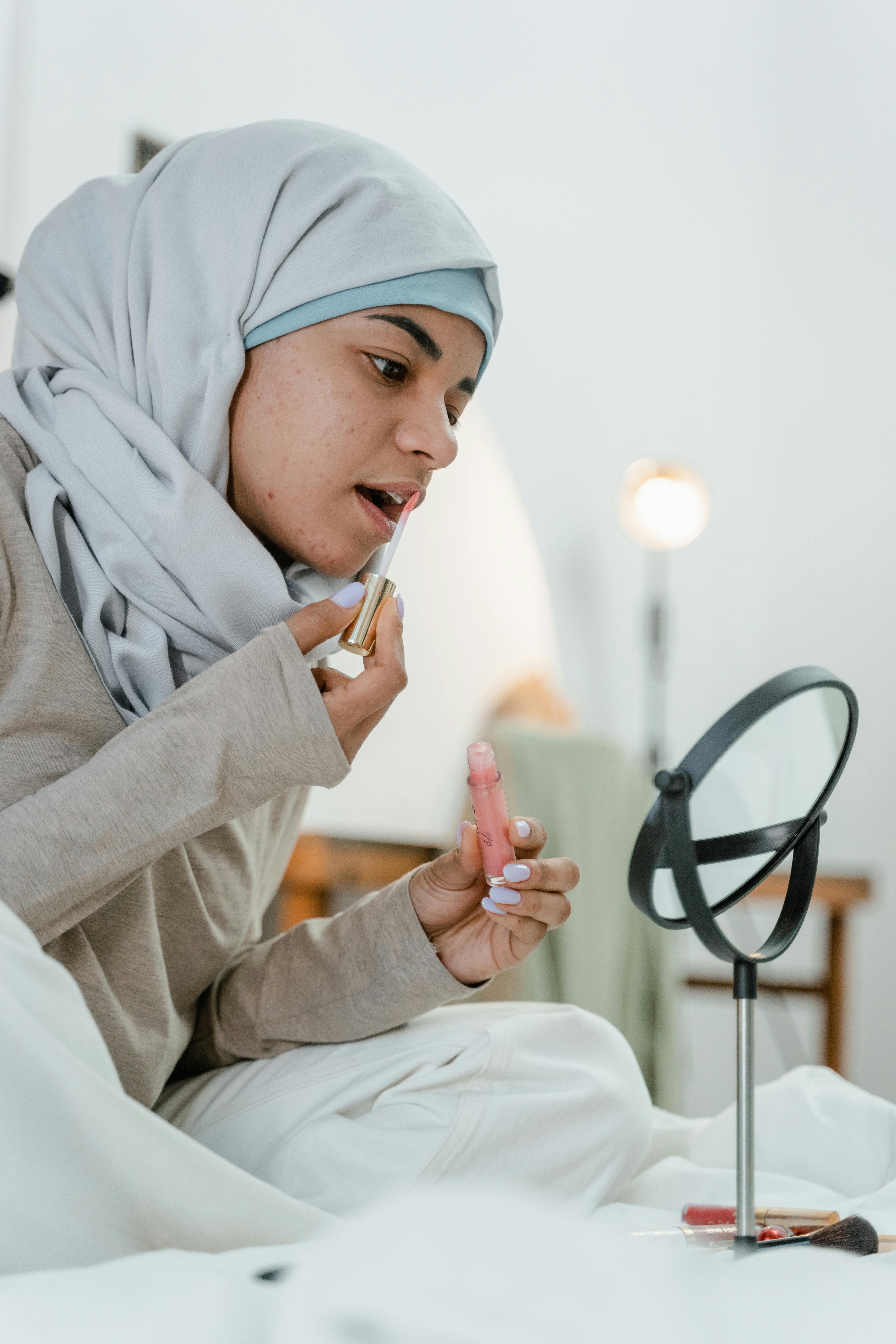 Tips Tambahan untuk Kenyamanan Hijab Seharian