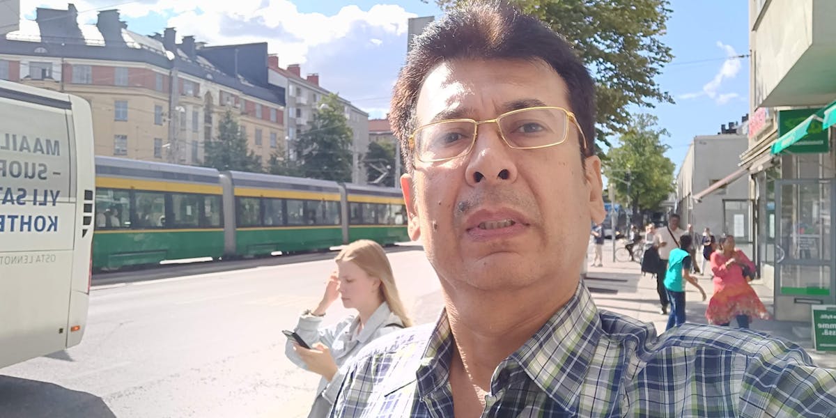 Abstract visualization of a blockchain network overlaid on digital sound wave