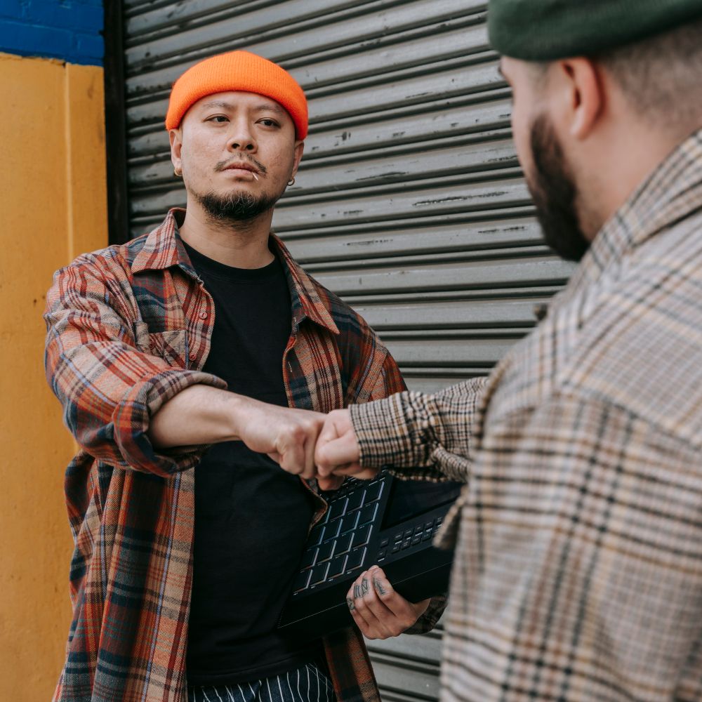 Tower Hamlets — professional packers wrapping and boxing belongings
