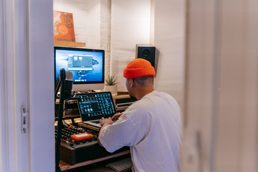 Music production workstation