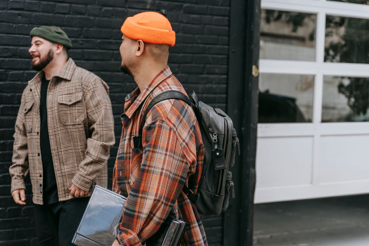 student moves in Longfield — Loaded properly: blankets, straps and a plan in Longfield