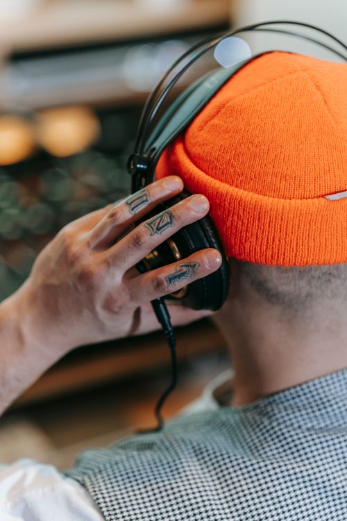 Gratis Foto stok gratis aksesori, audio, beanie Foto Stok