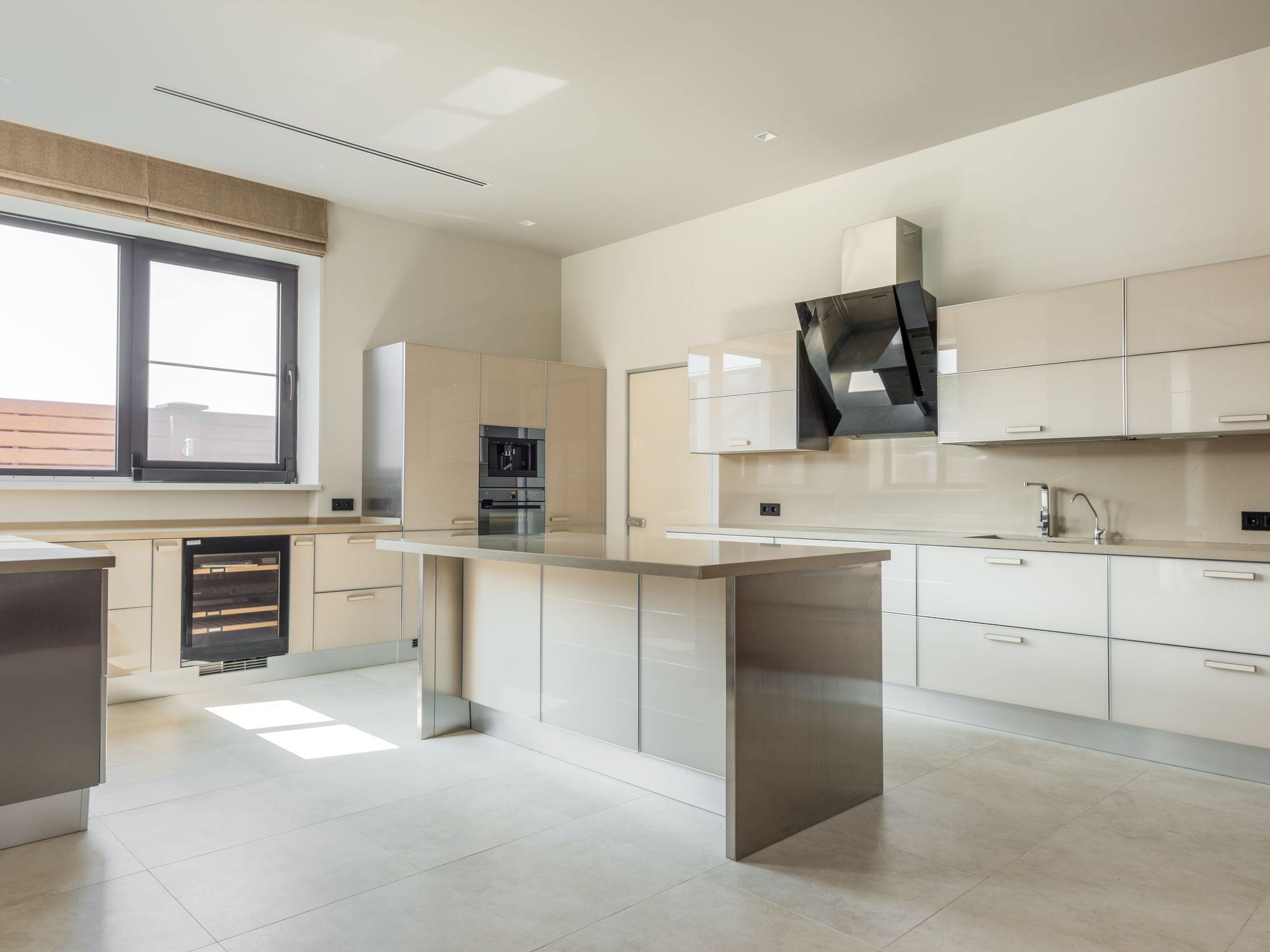 Kitchen Spraying in Teddington, Richmond upon Thames — specialist spraying kitchen cabinets to a factory finish