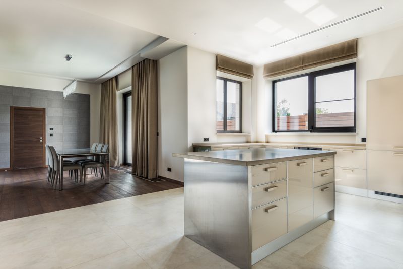 Open-plan kitchen and dining space, photo by Max Vakhtbovych on Pexels