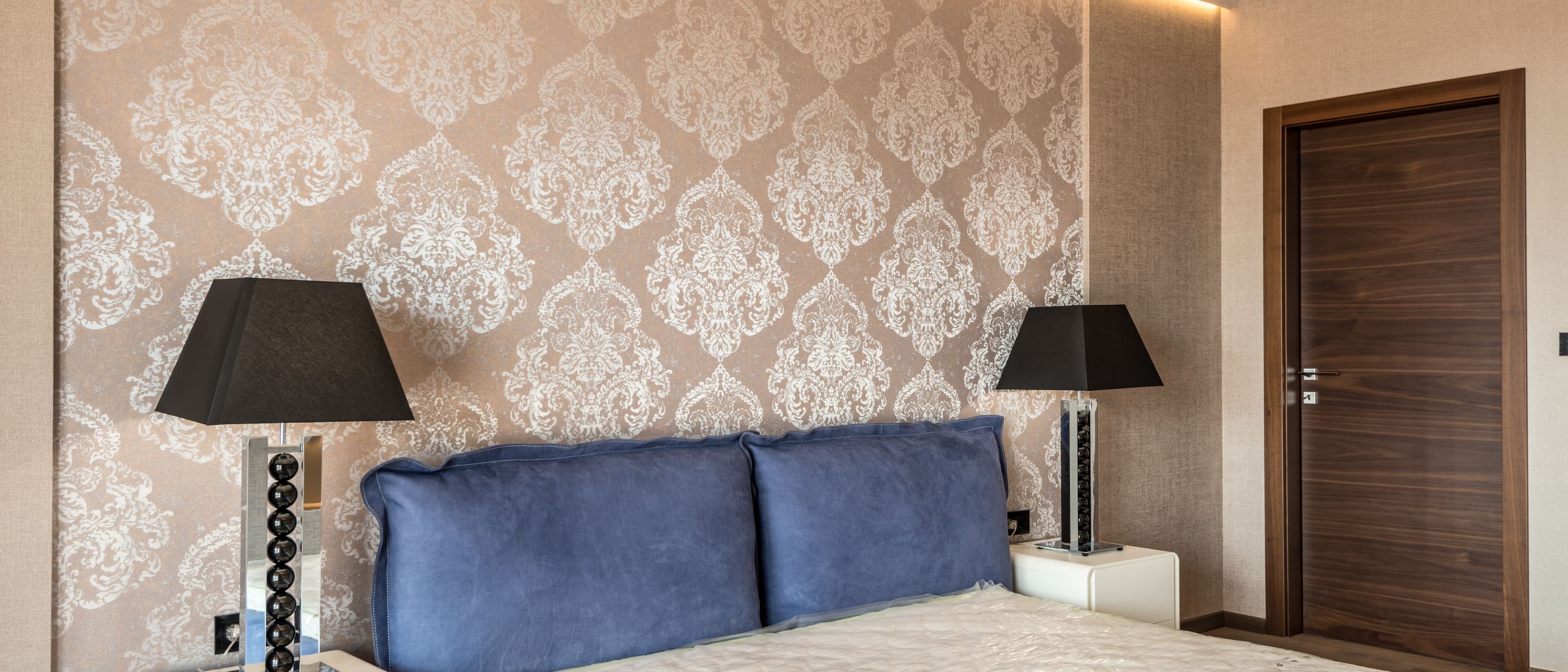 Wallpapering in Hamsey Green — a freshly painted, spotless finish