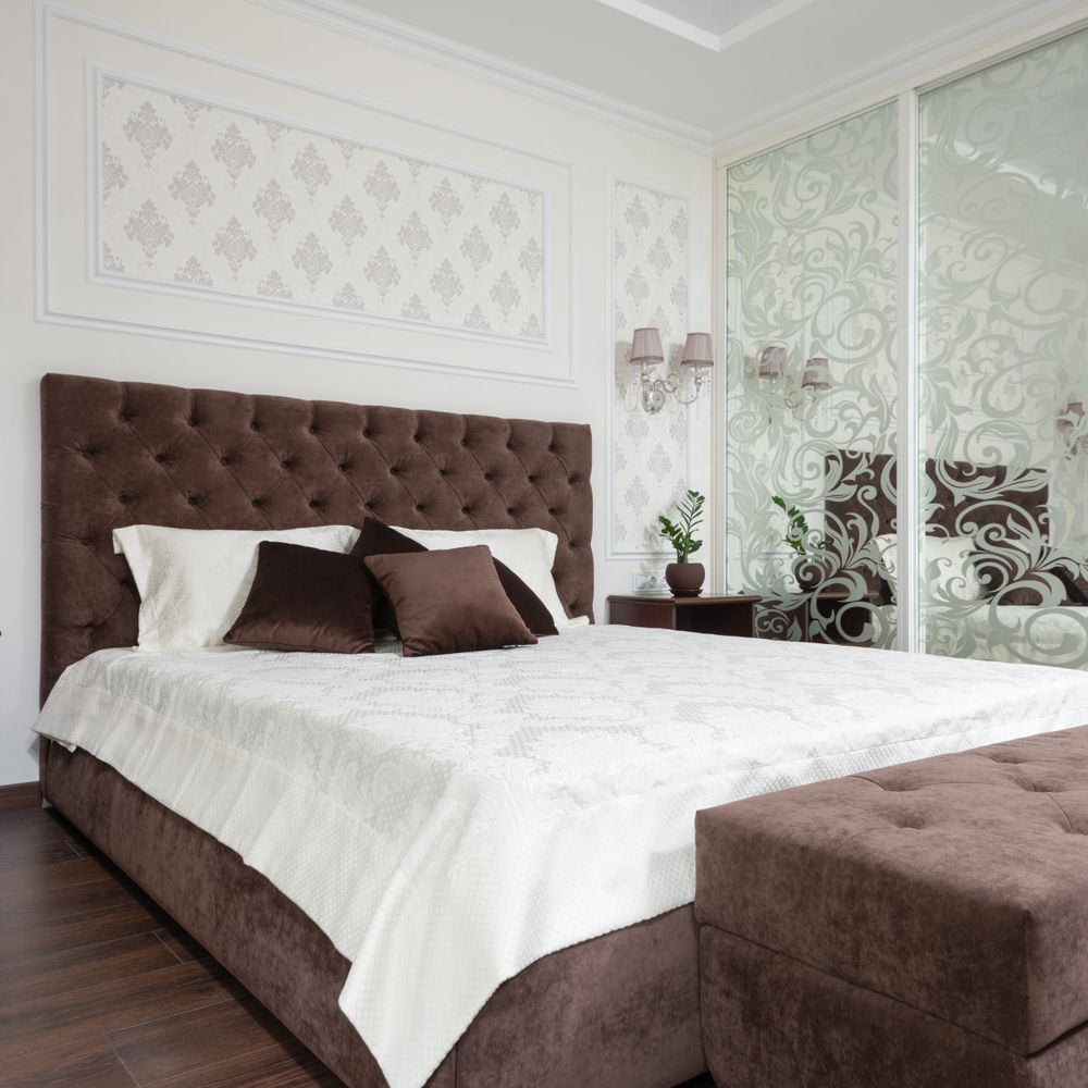 Wallpapering in South Hornchurch — a freshly painted, spotless finish