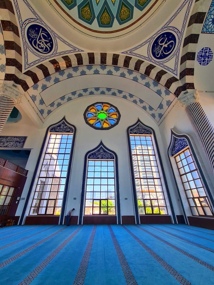 Interior Of İskenderun Nihal Atakaş Camii In Iskenderun, Turkey
