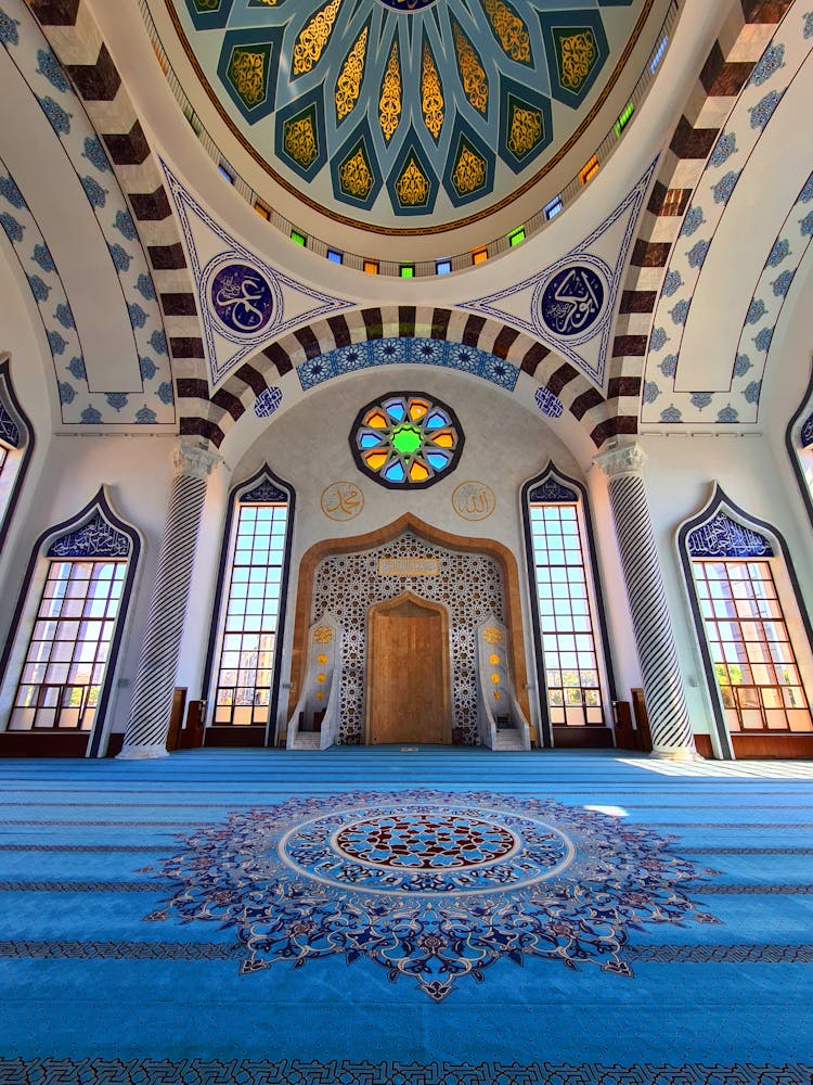 Interior Of İskenderun Nihal Atakaş Camii In Iskenderun, Turkey
