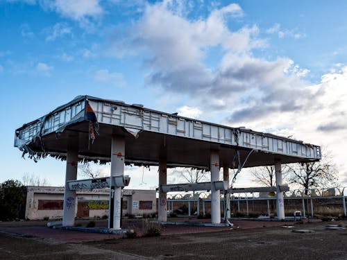 Kostenloses Stock Foto zu aufgegeben, baufällig, leer