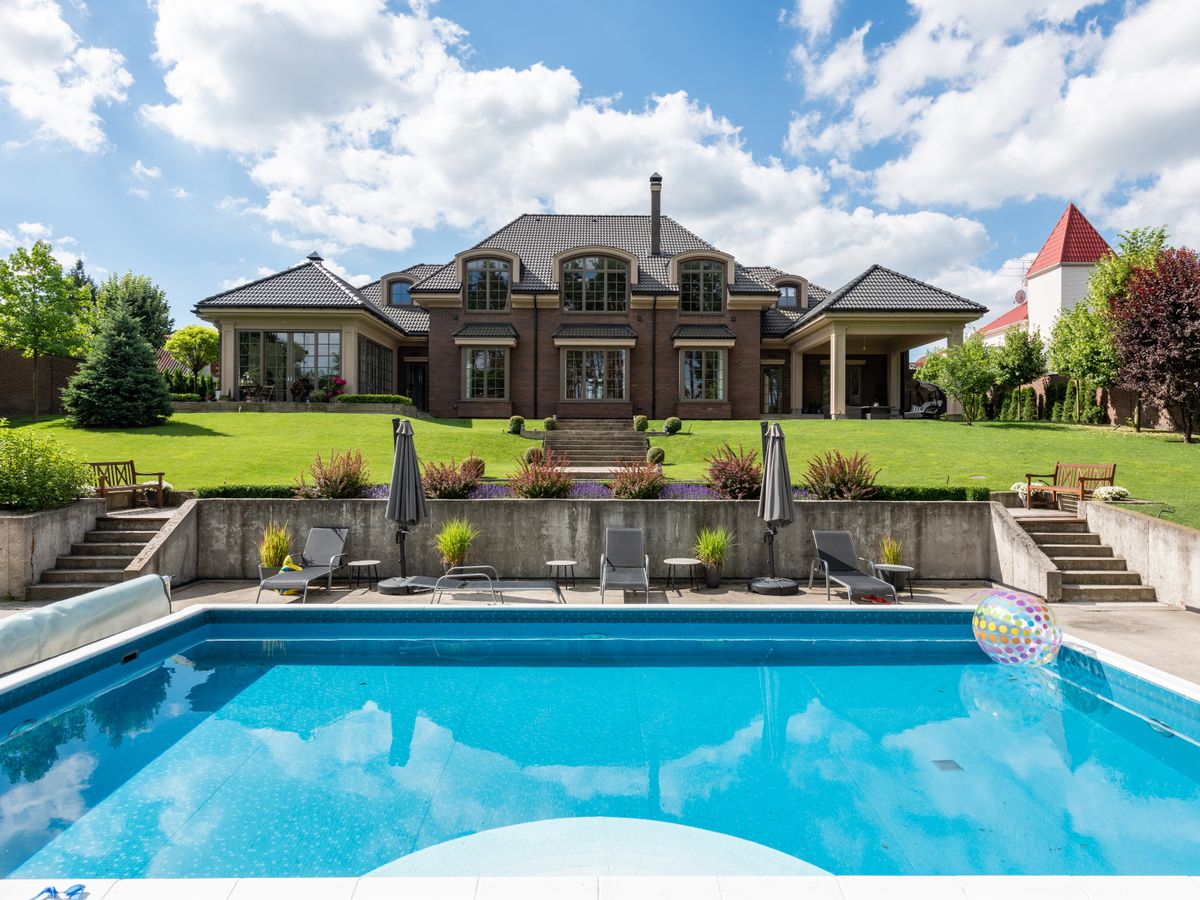 Luxury outdoor living in Harvest, Alabama