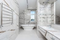 White Ceramic Bathtub Near White Ceramic Bathtub