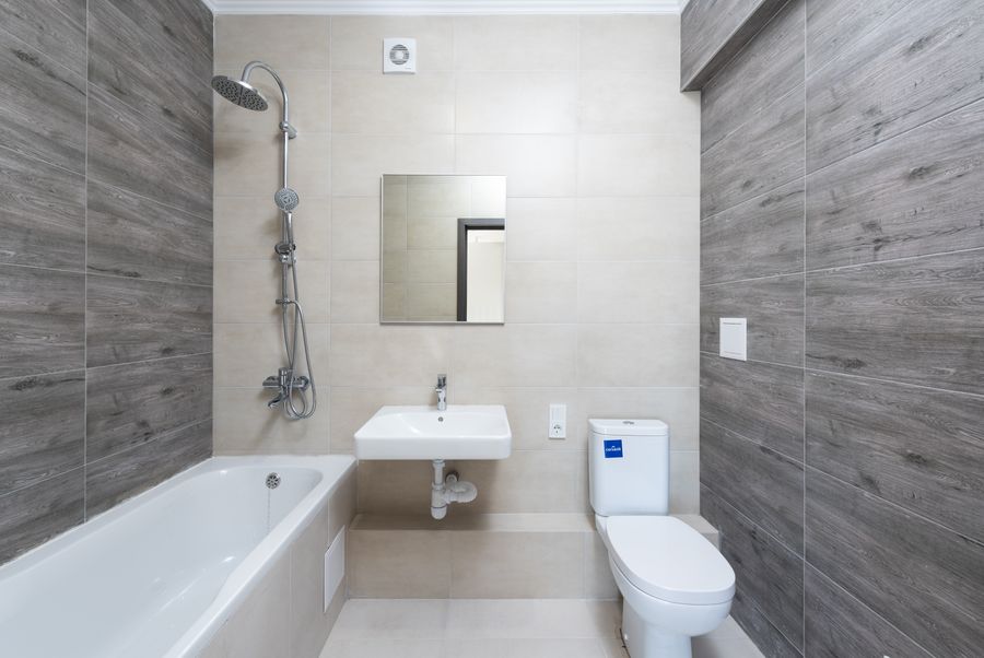 Modern bathroom with bathtub