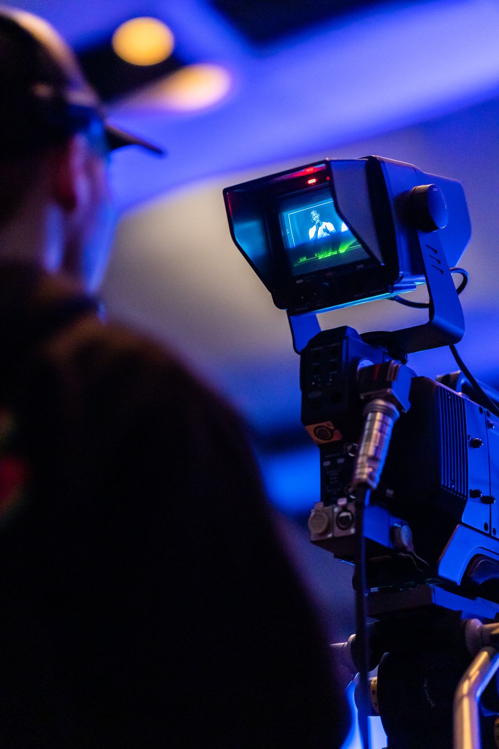 Filing Camera Close-Up Shot of a Black Filming Camera · Free Stock Photo