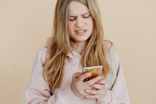 Foto profissional grátis de adolescente, atraente, cabelo loiro