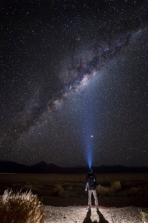 人, 占星術, 垂直拍攝 的 免費圖庫相片