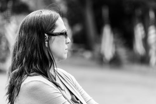 Free Side View of a Person wearing Eyeglasses Stock Photo