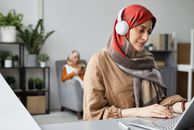 Free stock photo of businesswoman, coffee, computer
