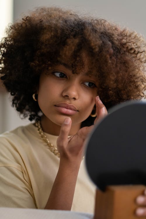 Безкоштовне стокове фото на тему «афро, афро волосся, афро-американська жінка»