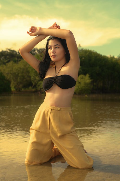 亞洲女人, 垂直拍攝, 岸邊 的 免費圖庫相片