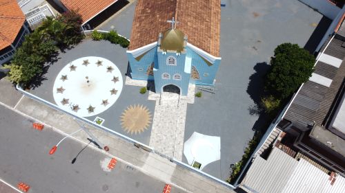Free Aerial photo of a blue church with unique design in Ponta Negra, RJ, Brazil. Stock Photo