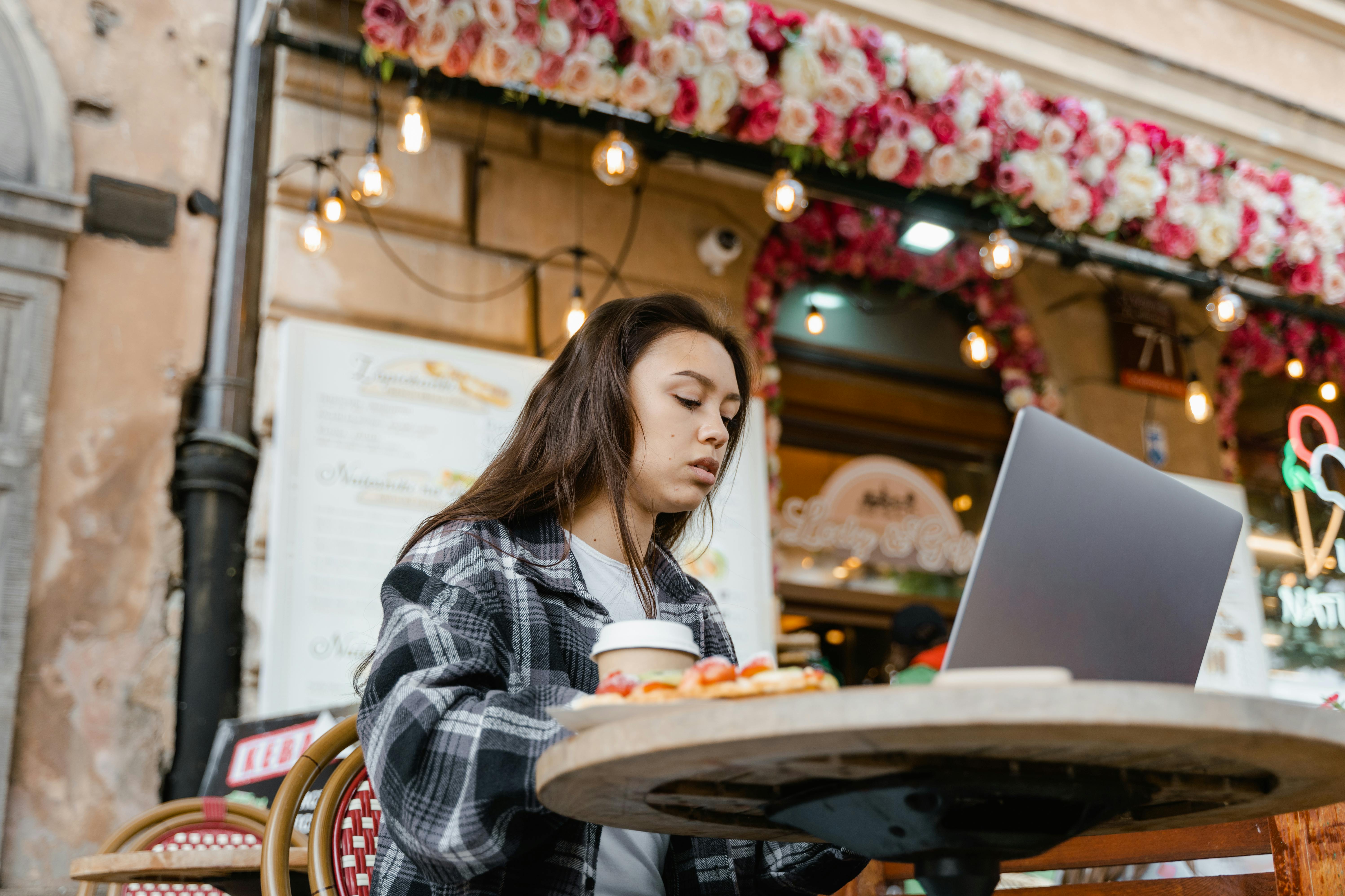 digital nomad working Rome cafe