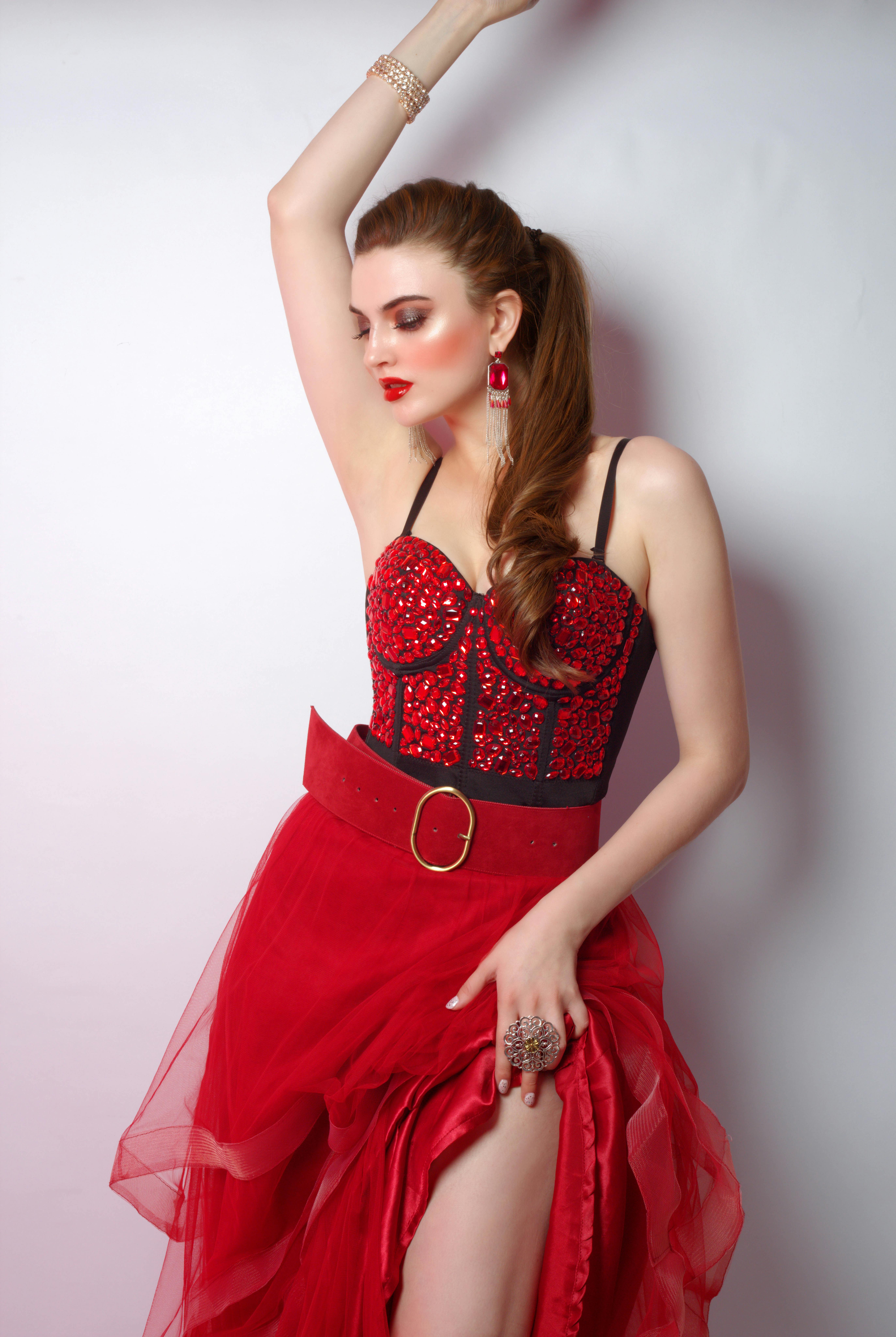 Red Spaghetti Strap V-Neck Formal Dresses Tiered Prom Dresses 21606 –  vigocouture