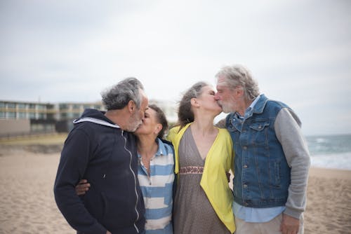 Free Elderly Couple Kissing Stock Photo