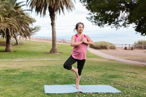 Kostnadsfri bild av fitness, kvinna, meditation