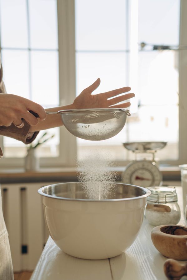 Fine-Mesh Flour Sifter