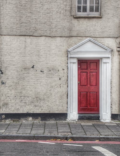 Imagine de stoc gratuită din arhitectural, fotografiere verticală, ușa roșie