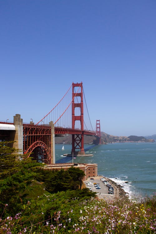 Ingyenes stockfotó építészet, függőleges lövés, Golden Gate híd témában